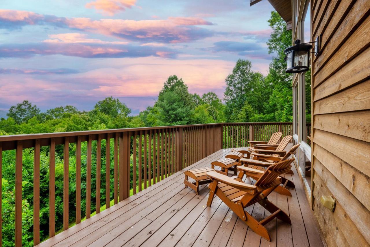 --Mountain Chalet Getaway With Breathtaking View Next To Tail Of Dragon-- Robbinsville Exterior photo